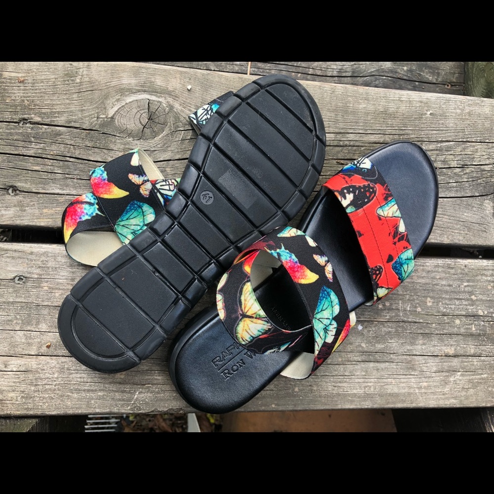 Sandals - Picture 2 of 6